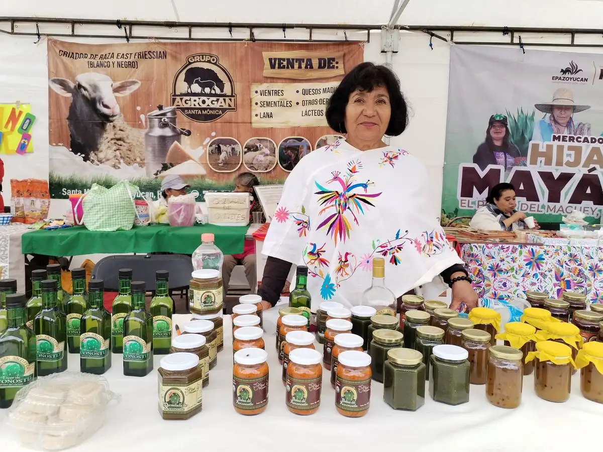 “Hijas de Mayahuel”: el tianguis artesanal en Hidalgo que celebra al maguey, la tierra y las mujeres indígenas