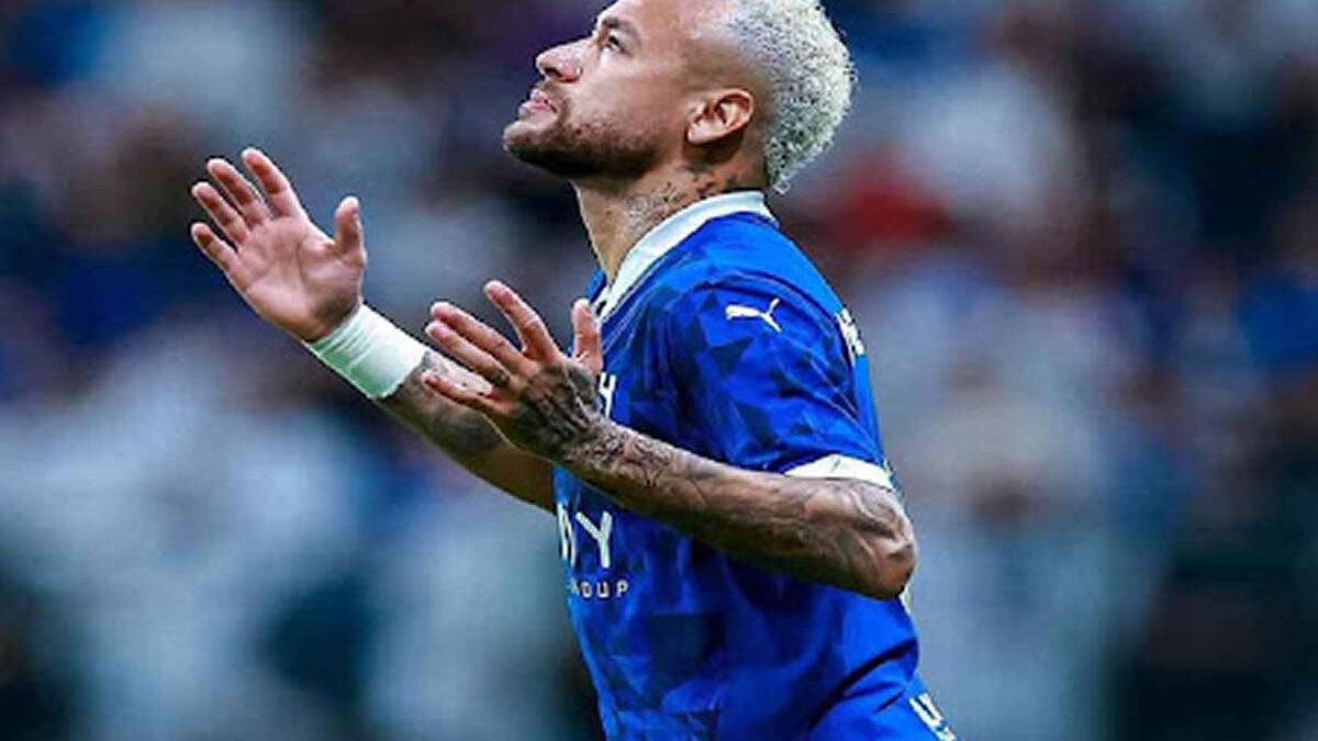 Neymar se lesiona nuevamente y estará fuera al menos un mes